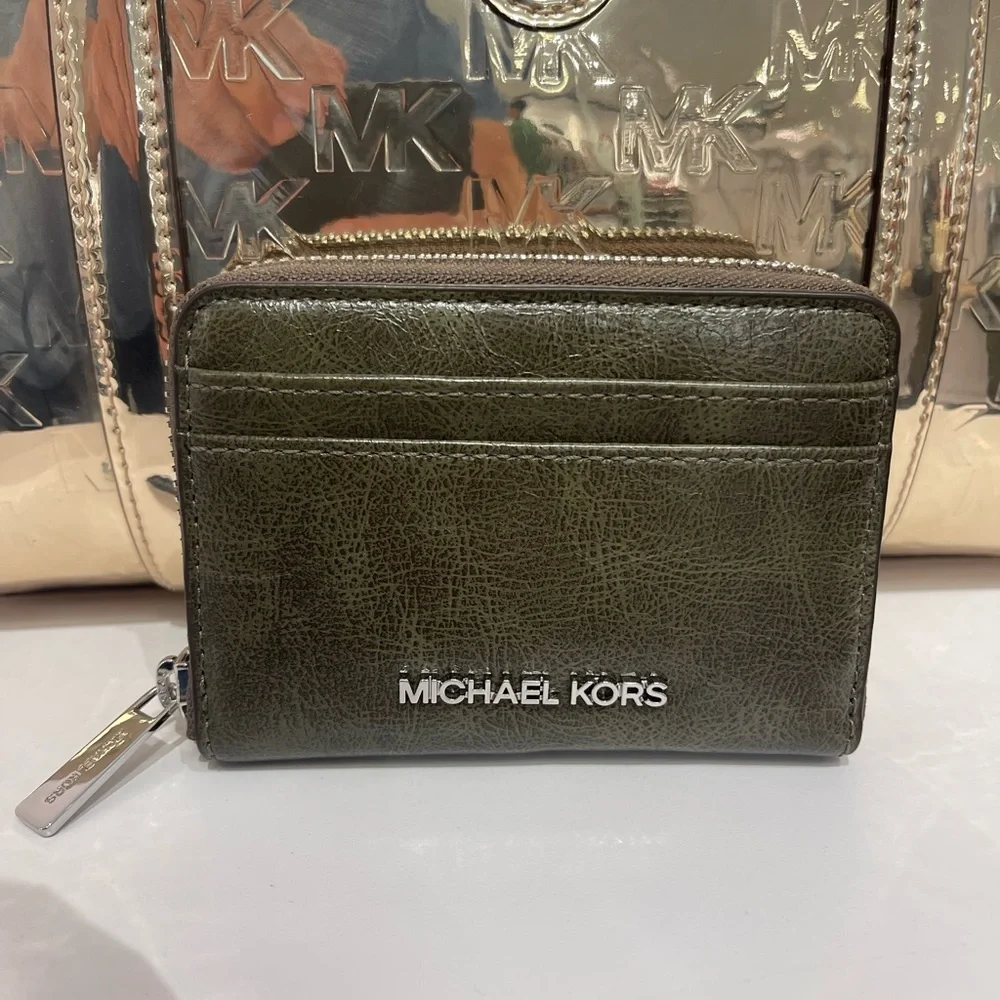 MICHAEL KORS Jet Set Medium Distressed Zip Around Card Case Olive  NWT